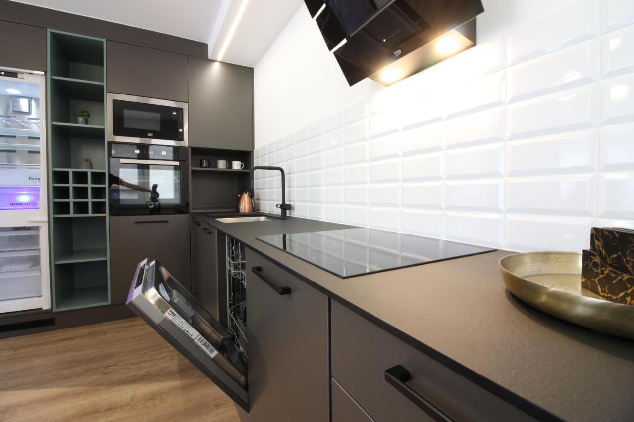 Meeting Point Apartment ซาราเยโว ภายนอก รูปภาพ