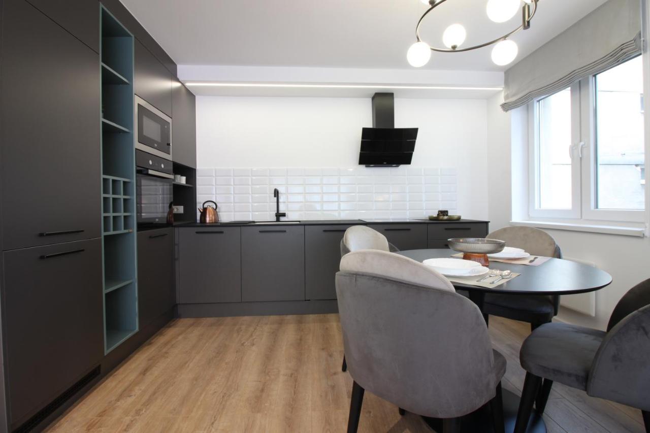 Meeting Point Apartment ซาราเยโว ภายนอก รูปภาพ